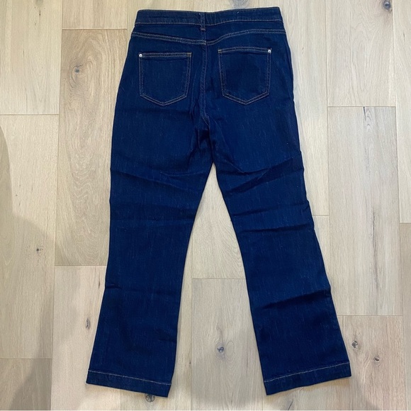 Zara | Crop Flare Mid Rise Blue Jeans 💙 - Picture 5 of 8